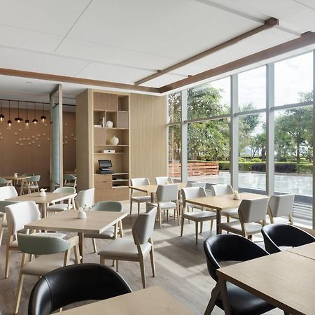 Courtyard By Marriott Xiamen Haicang Bagian luar foto